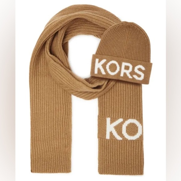 Brand New Authentic Michael Kors Hat & Scarf Set β Sealed in Box with Tag On - Picture 3 of 9